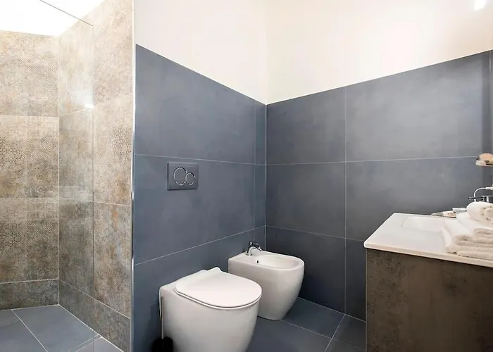 2bdr For 6 Guests - 100mt Subway B1 - 7 Fermate Dal Colosseo דירה *