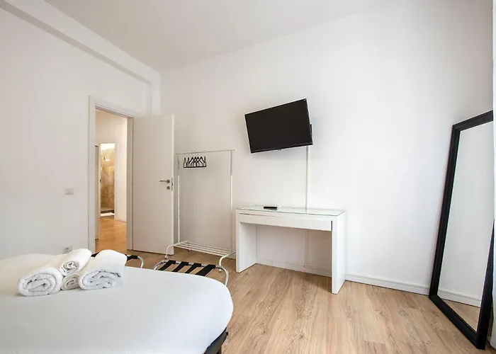 2bdr For 6 Guests - 100mt Subway B1 - 7 Fermate Dal Colosseo רומא