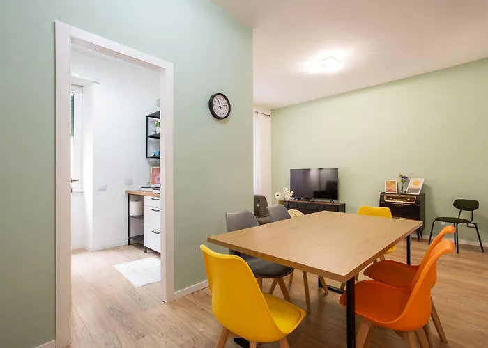 2bdr For 6 Guests - 100mt Subway B1 - 7 Fermate Dal Colosseo דירה